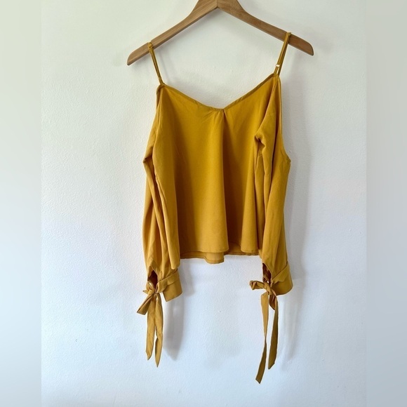 Paper Crane Mustard Yellow Cold Shoulder Long Sleeve Blouse Size Large - Picture 4 of 7